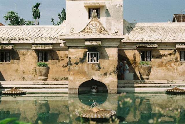 tamansari water palace