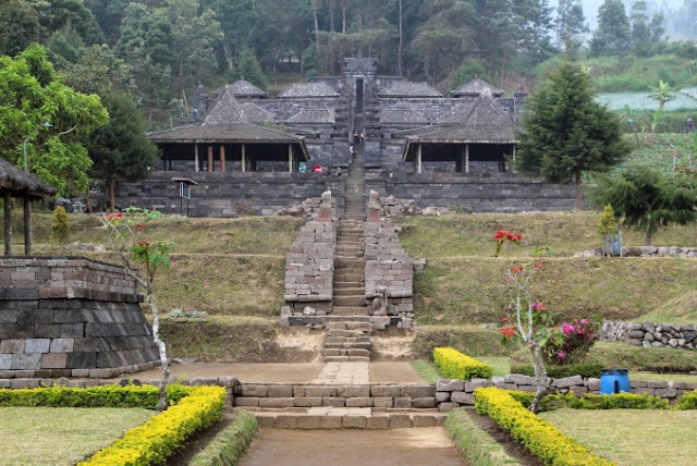 cetho temple