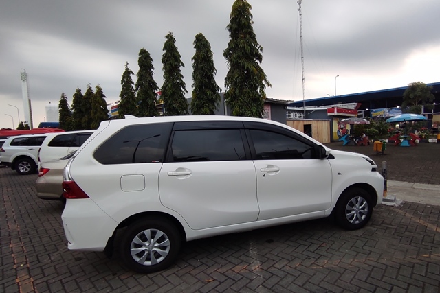 Car Rental in Magelang with Driver