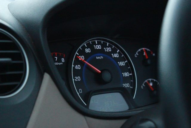 How to Repair A Dead Car Speedometer